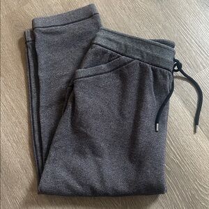 Under armor capri joggers